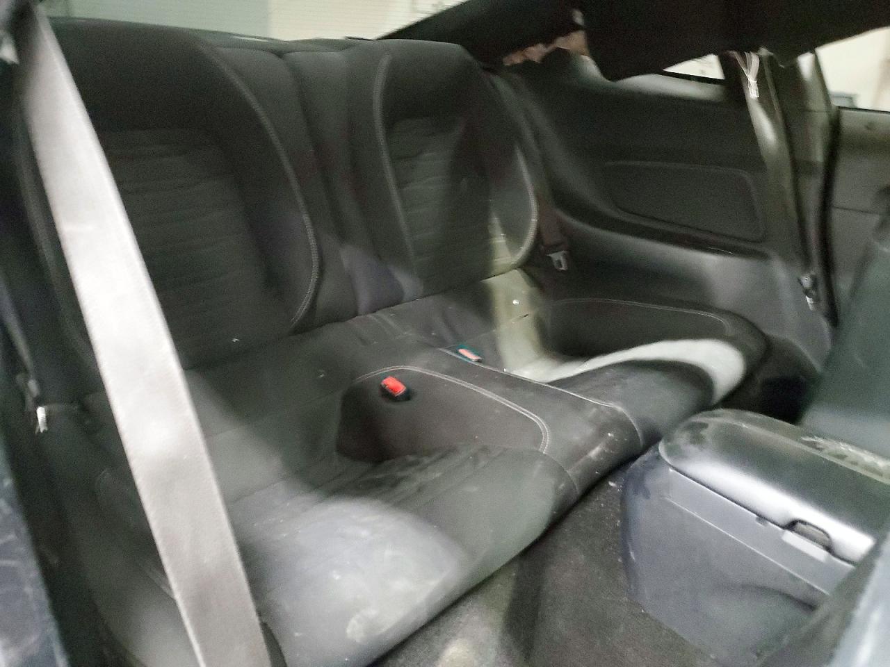 2015 Ford Mustang - zdjęcie 10