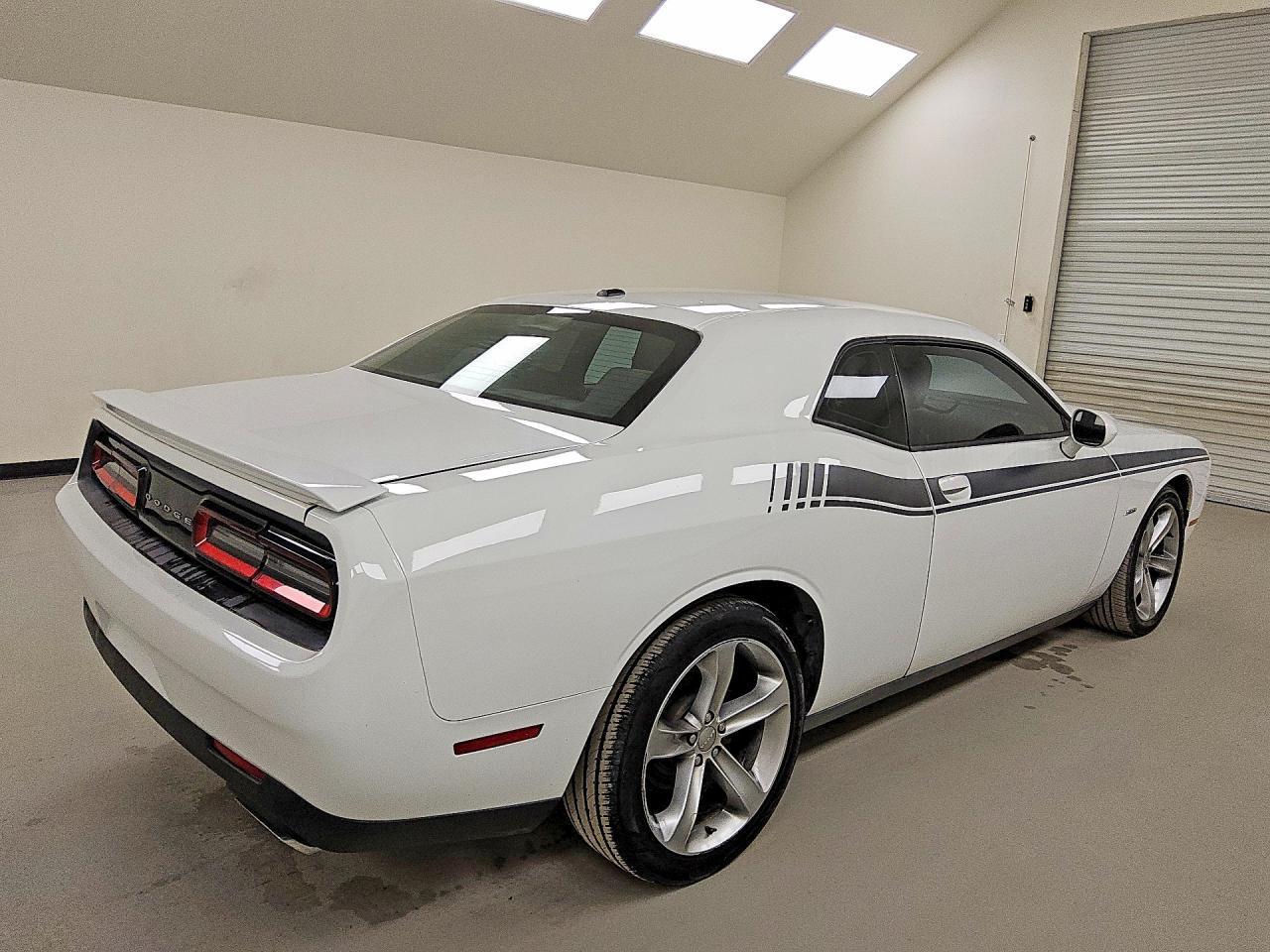 2015 Dodge Challenger Sxt - zdjęcie 3