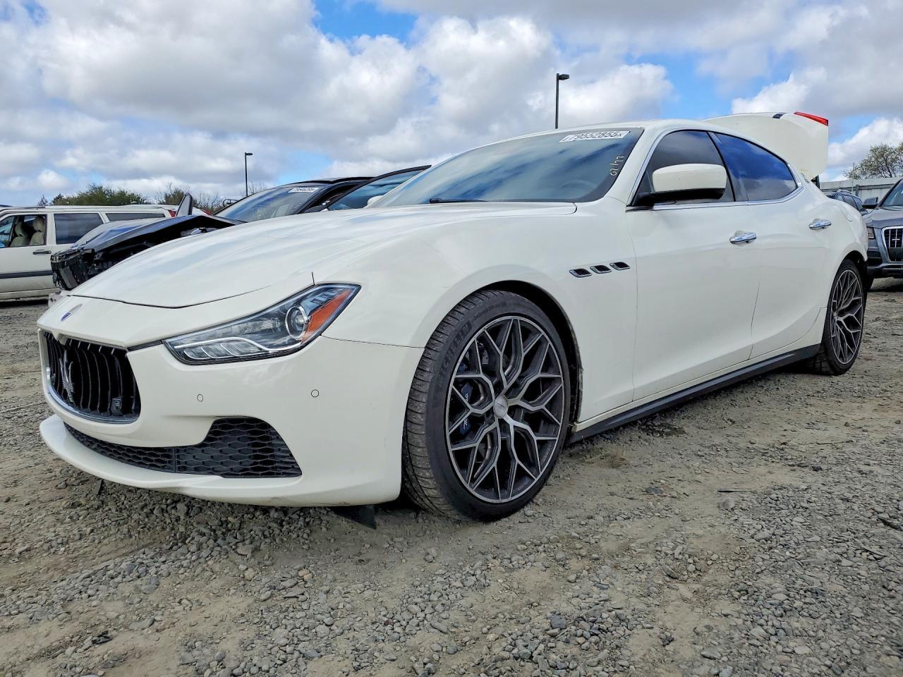 2014 Maserati Ghibli S - zdjęcie główne