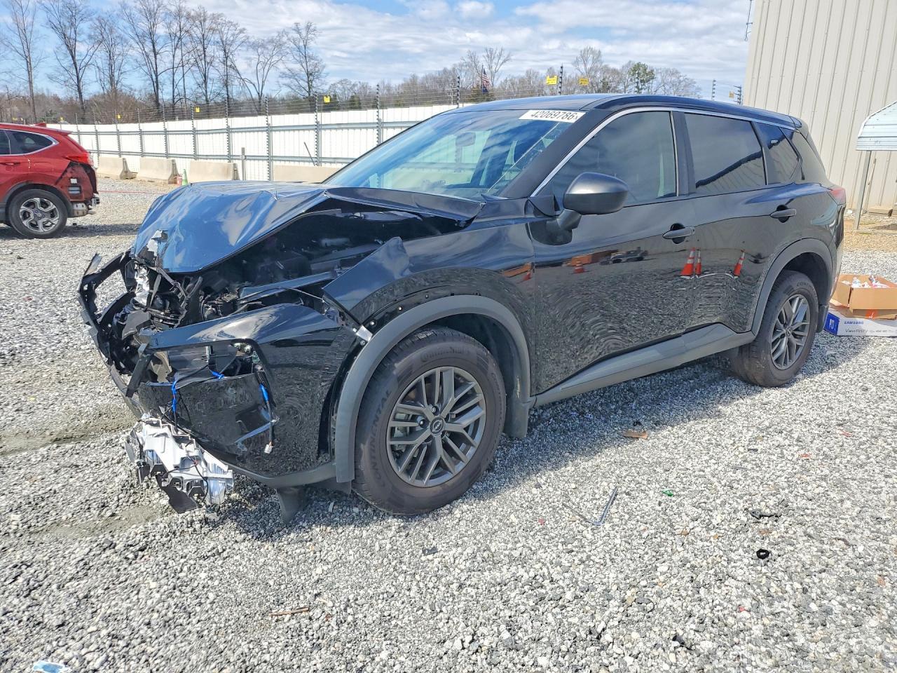 2023 Nissan Rogue S - zdjęcie główne