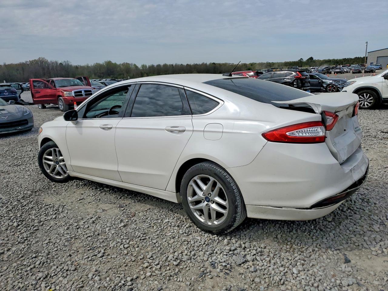 2013 Ford Fusion Se - zdjęcie 2