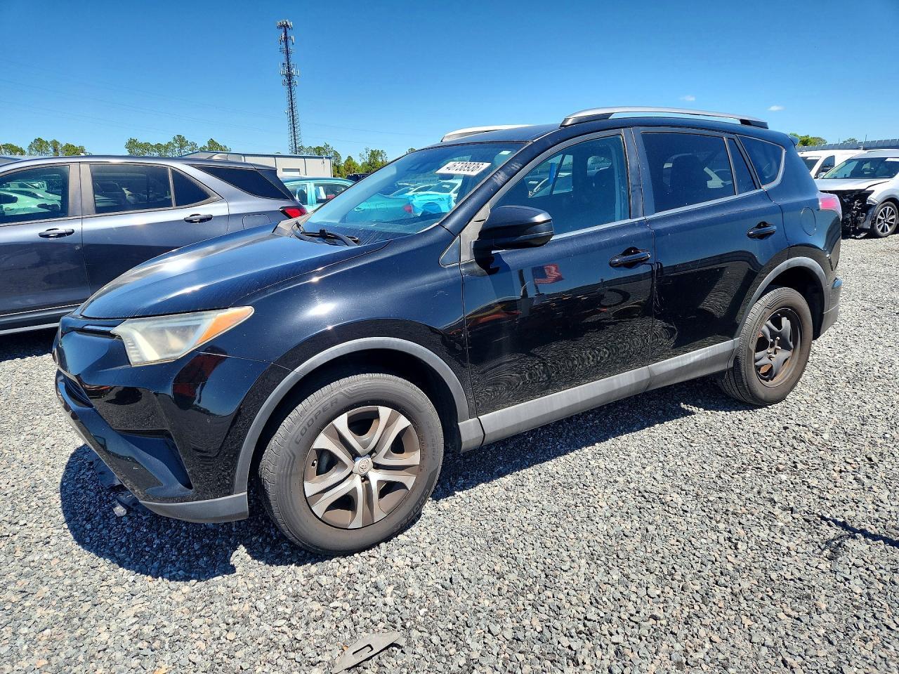2018 Toyota Rav4 Le - zdjęcie główne