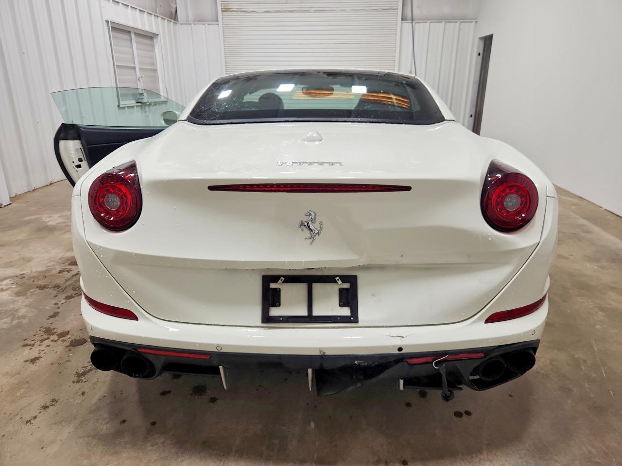 2015 Ferrari California T - zdjęcie 6