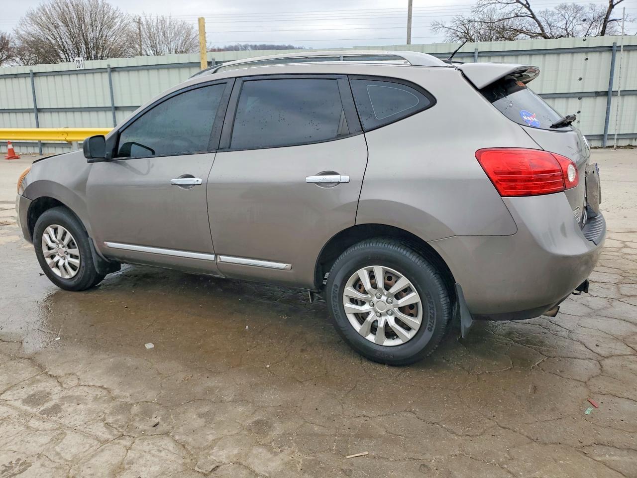 2014 Nissan Rogue Select S - zdjęcie 2