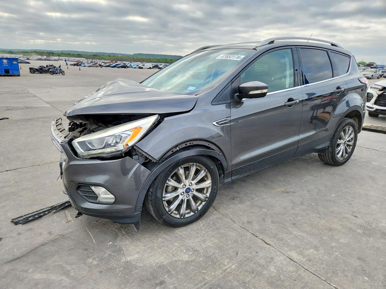 2017 Ford Escape Titanium - zdjęcie główne