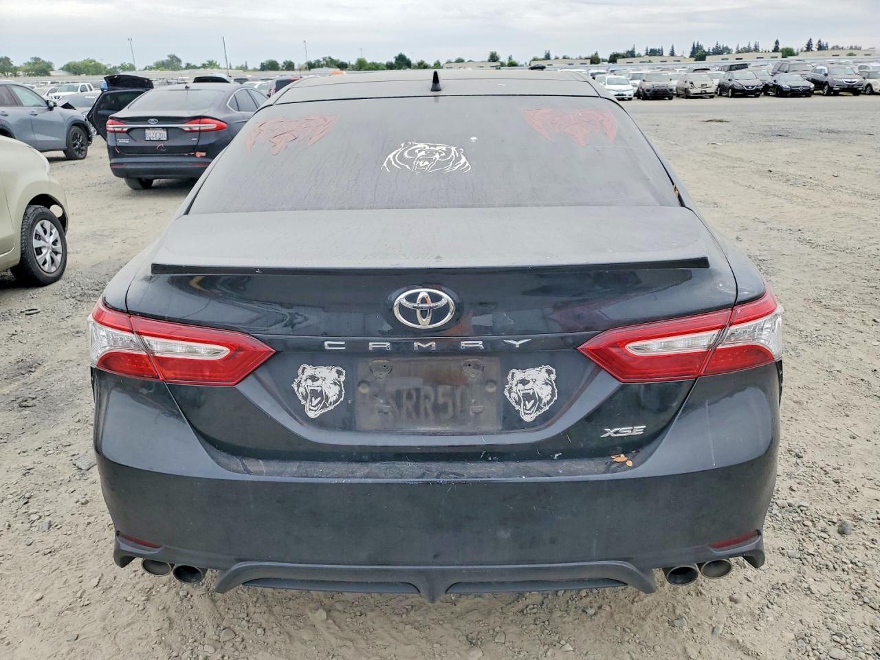 2020 Toyota Camry Xse - zdjęcie 6