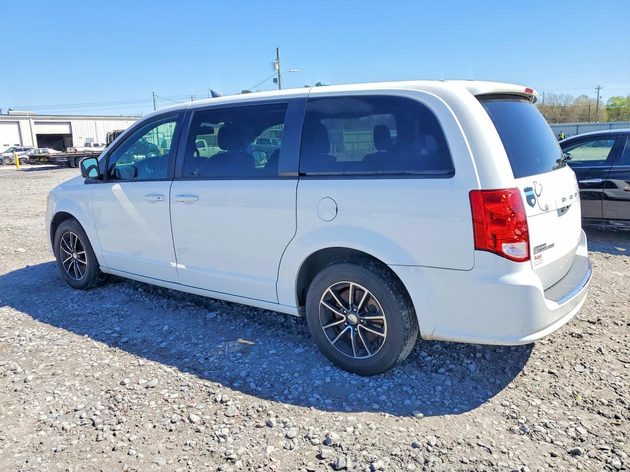 2019 Dodge Grand Caravan Gt - zdjęcie 2