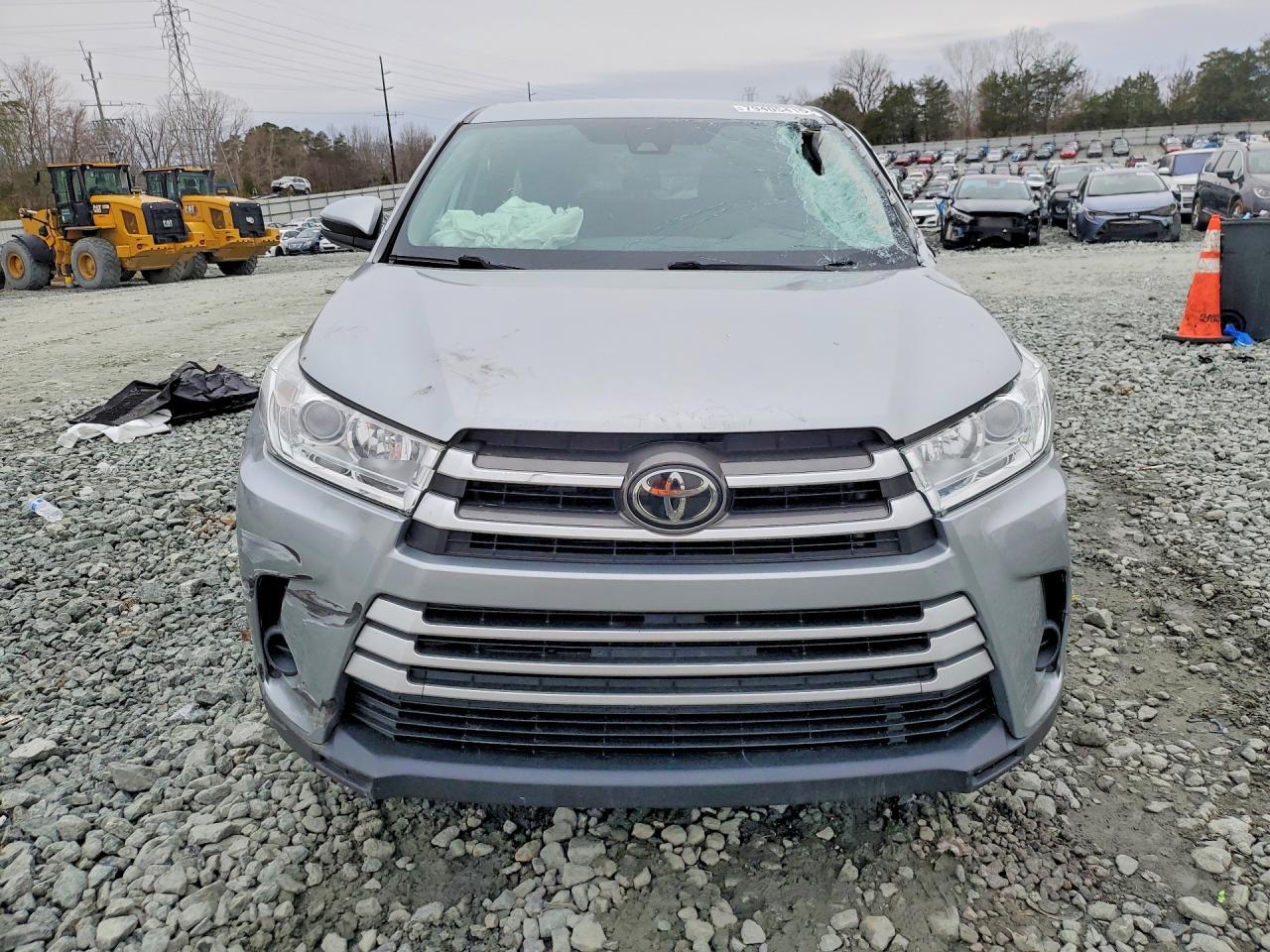 2019 Toyota Highlander Le - zdjęcie 5