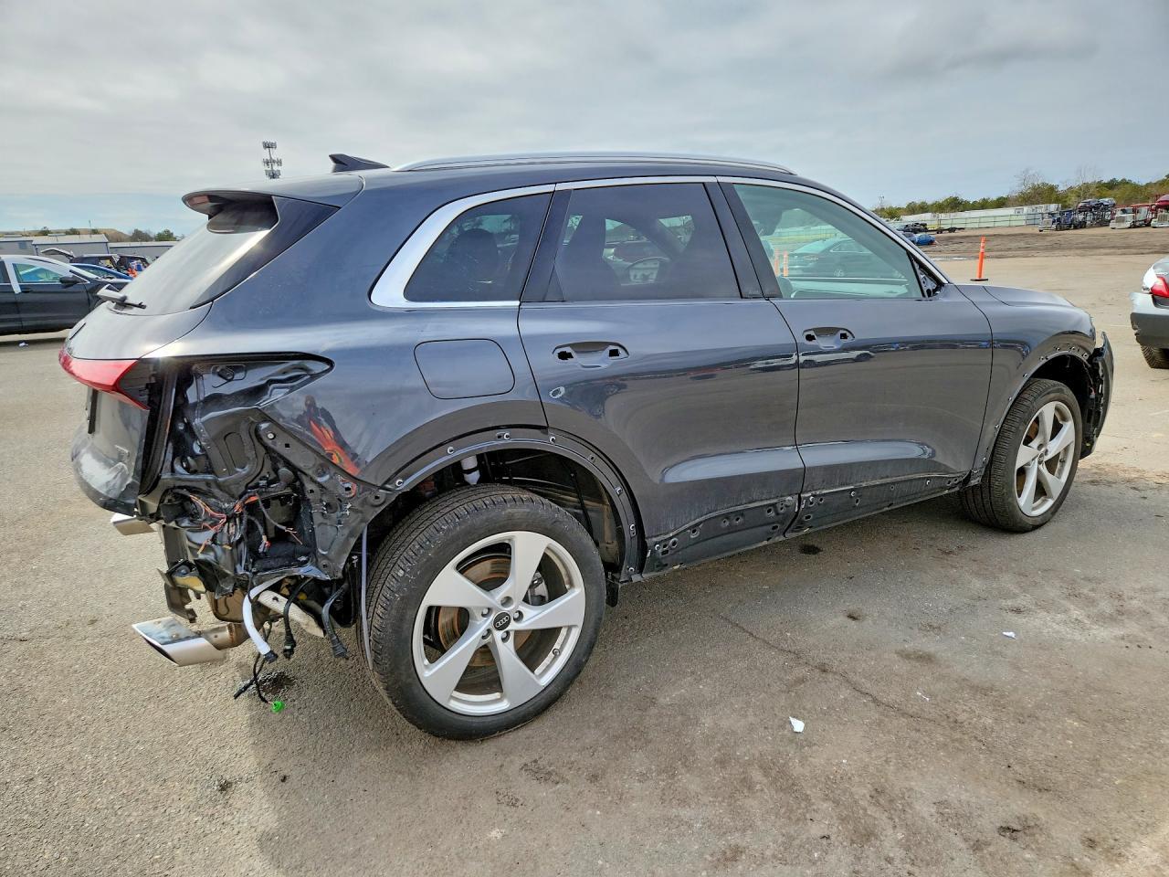 2025 Audi Q5 Premium Plus - zdjęcie 3