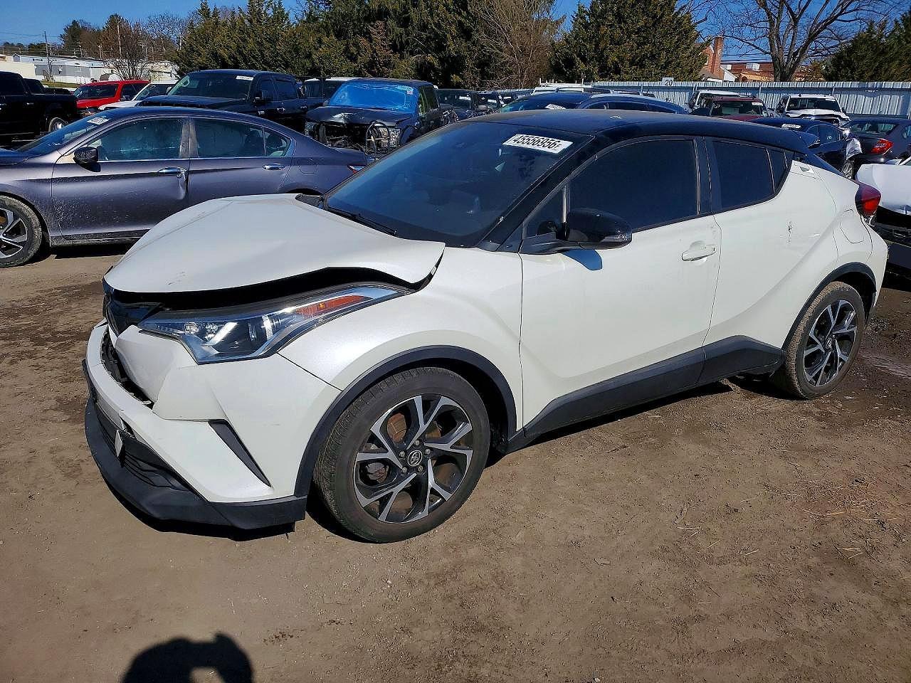 2019 Toyota C-Hr Xle - zdjęcie główne