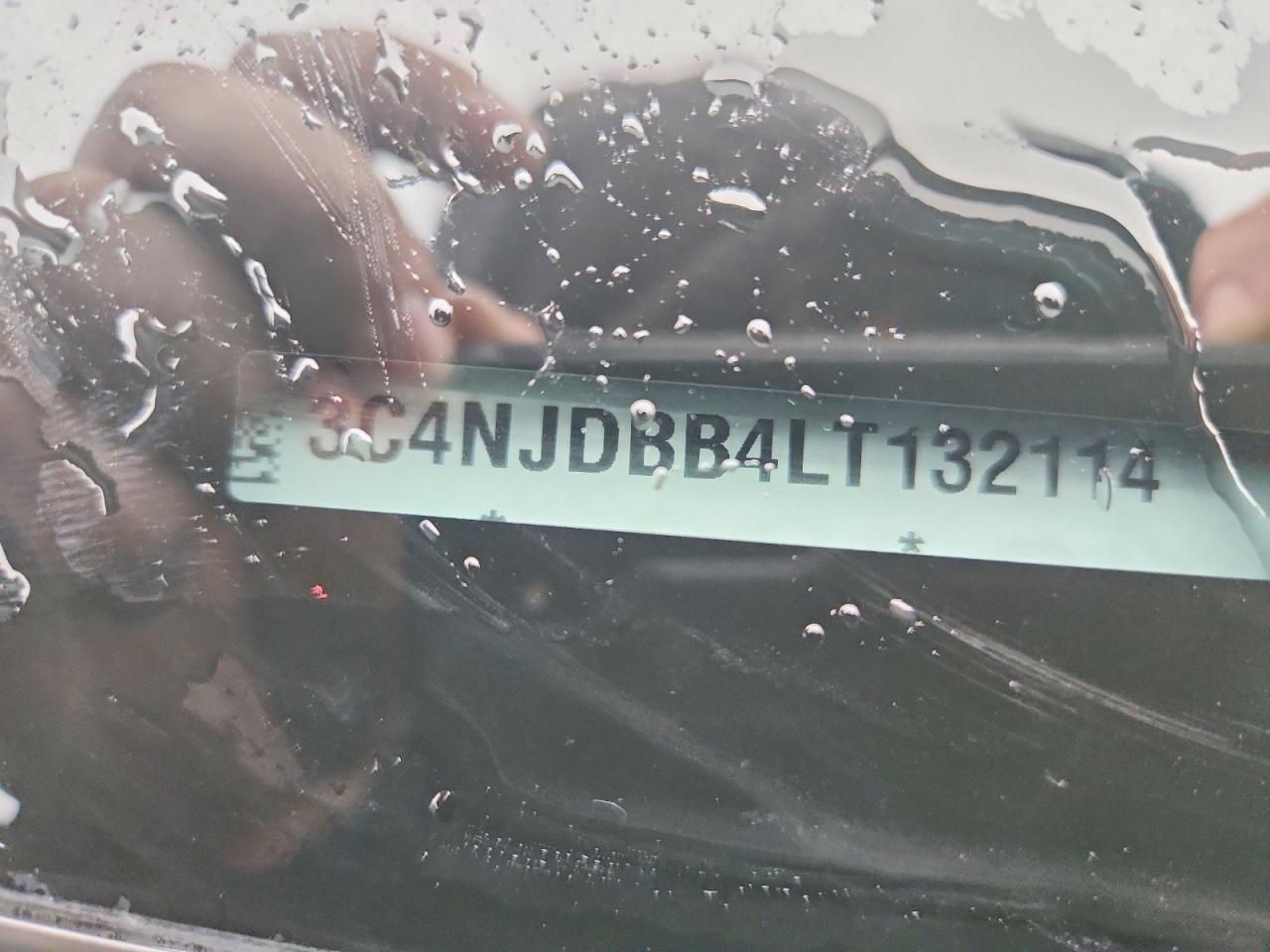 2020 Jeep Compass Latitude - zdjęcie 13