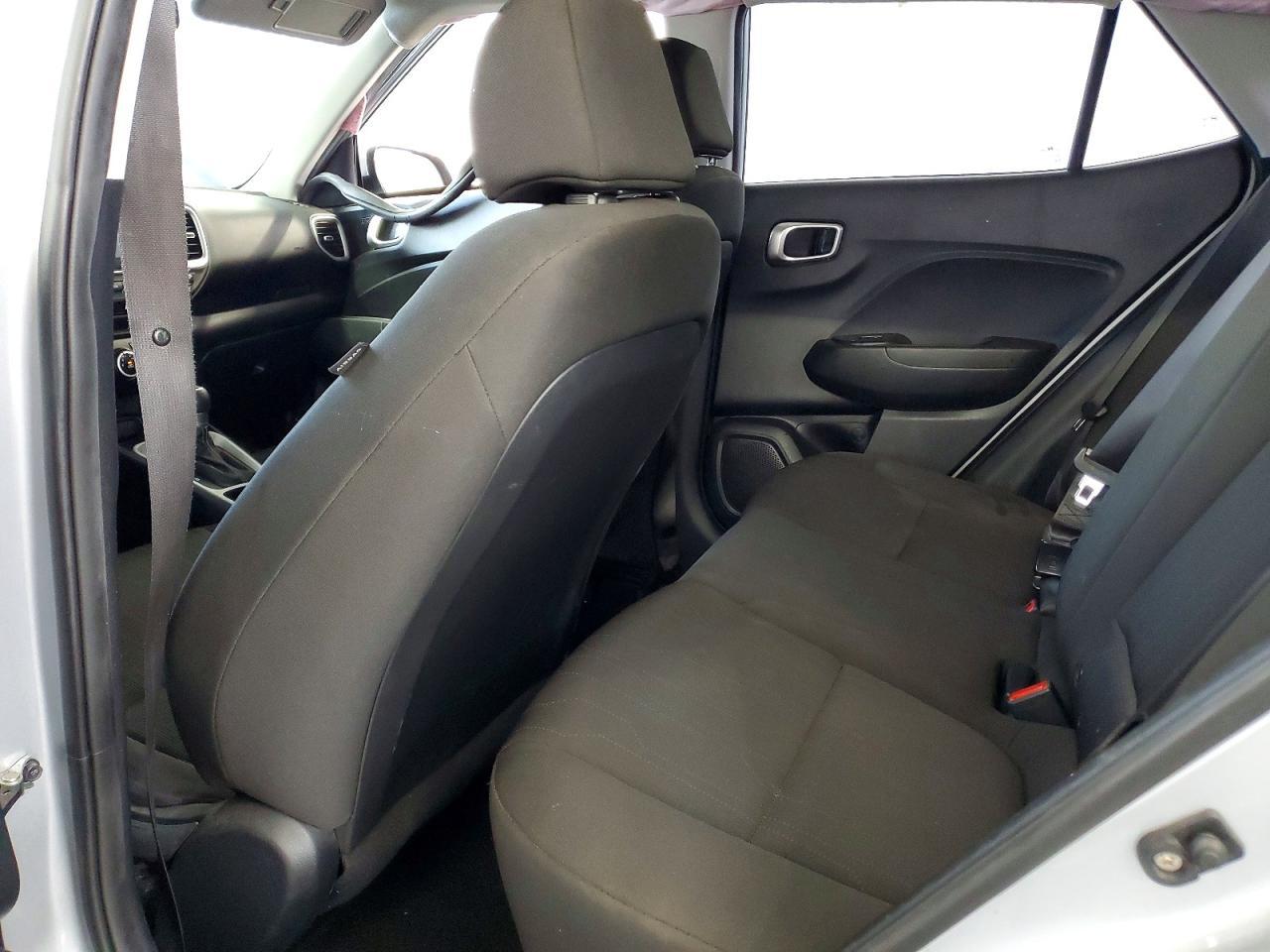 2022 Hyundai Venue Se - zdjęcie 11