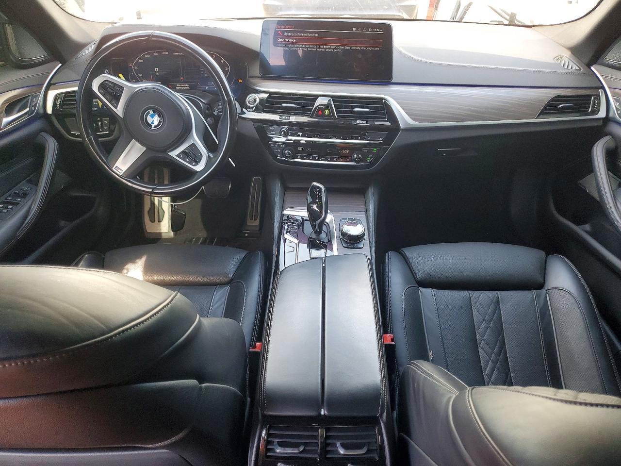 2022 BMW M550Xi - zdjęcie 8