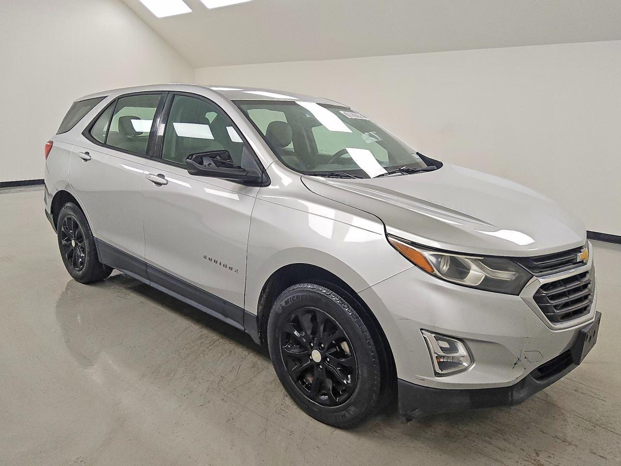 2018 Chevrolet Equinox Ls - zdjęcie 4