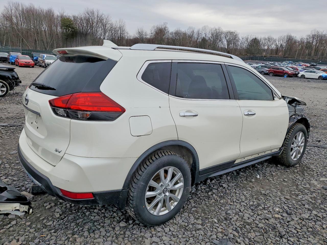 2017 Nissan Rogue Sv - zdjęcie 3
