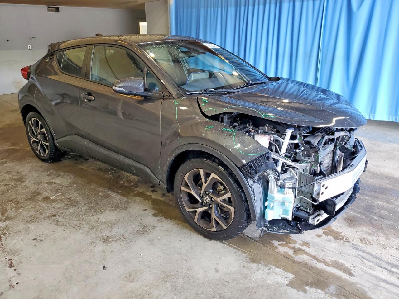 2021 Toyota C-Hr Xle - zdjęcie 4