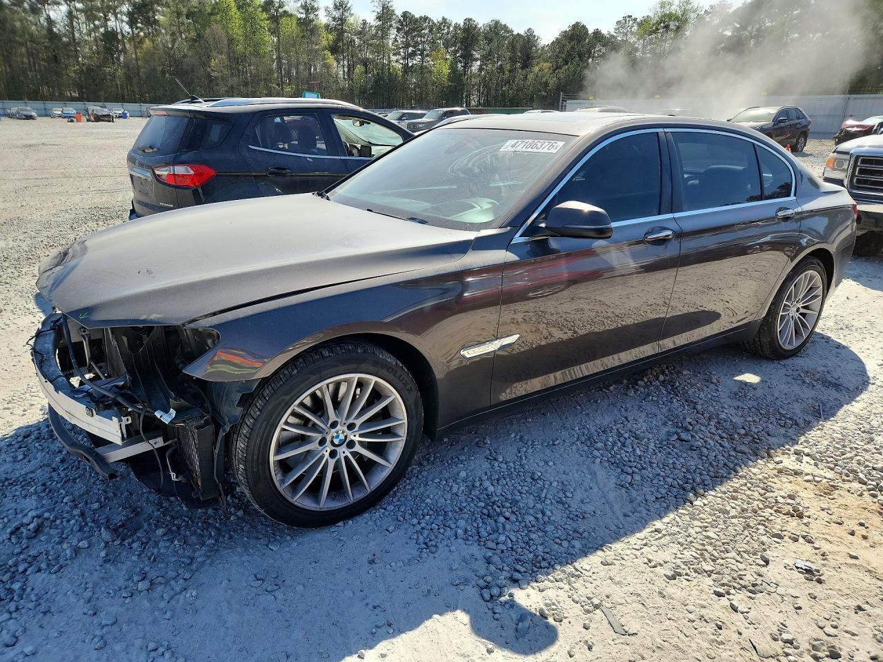 2015 BMW 750 Li - zdjęcie główne