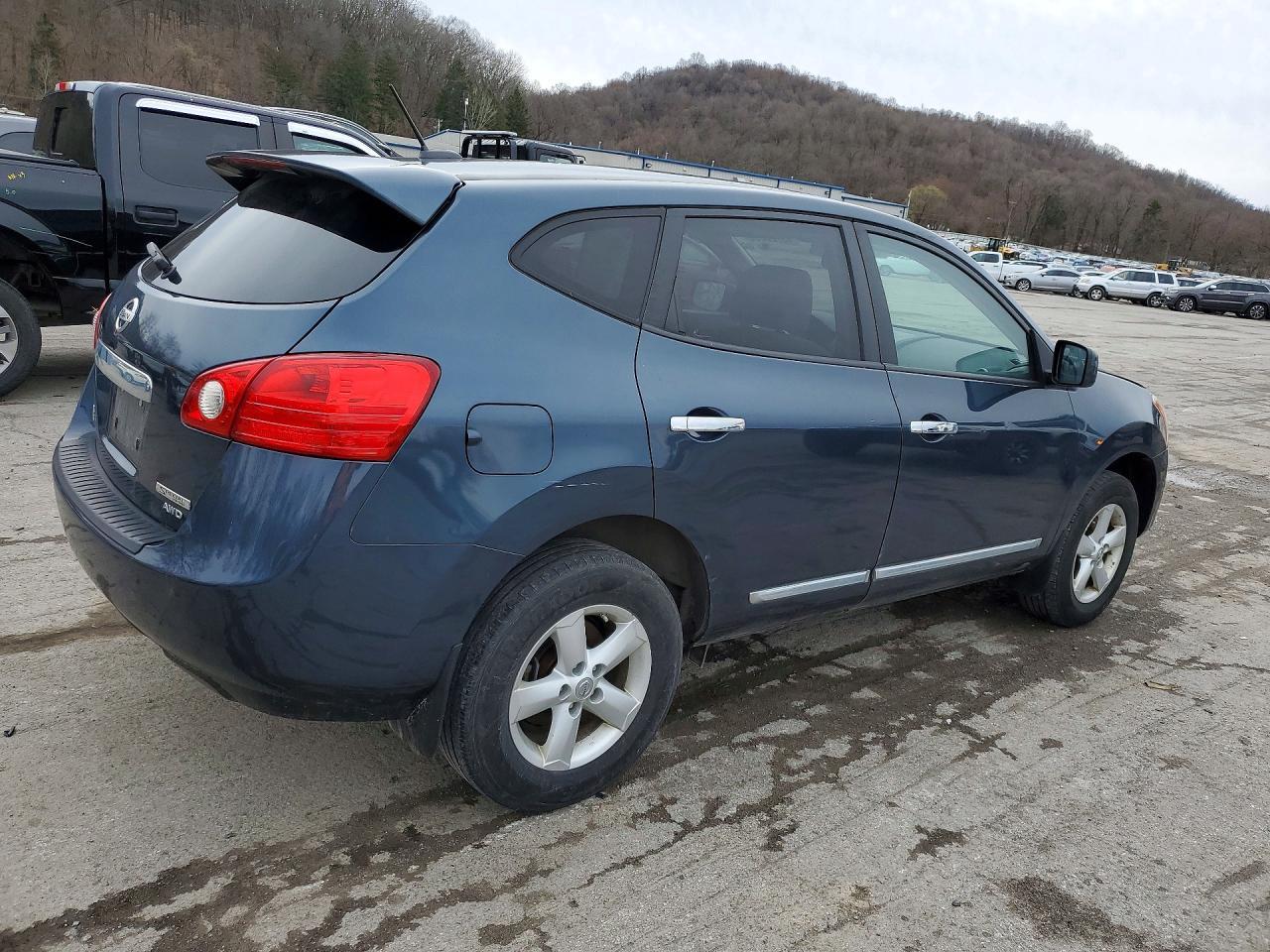 2013 Nissan Rogue S - zdjęcie 3