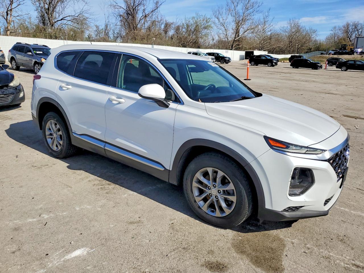2019 Hyundai Santa Fe Se 2.4L - zdjęcie 4