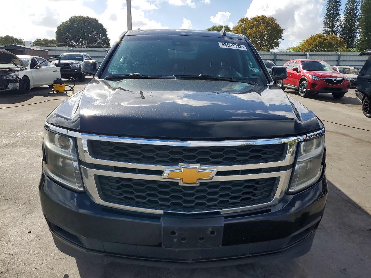 2019 Chevrolet Suburban K1500 Lt - zdjęcie 5