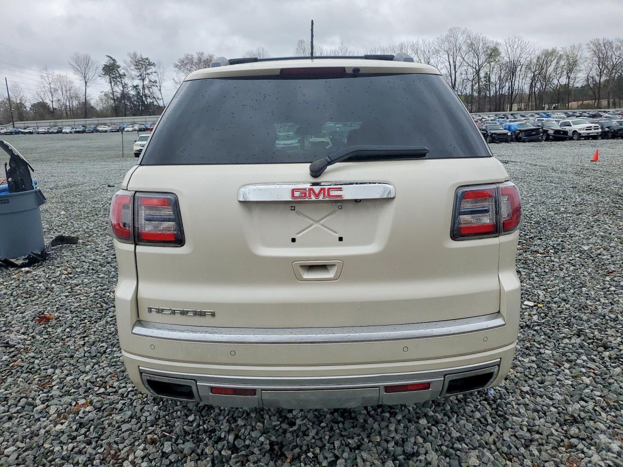 2014 GMC Acadia Denali - zdjęcie 6