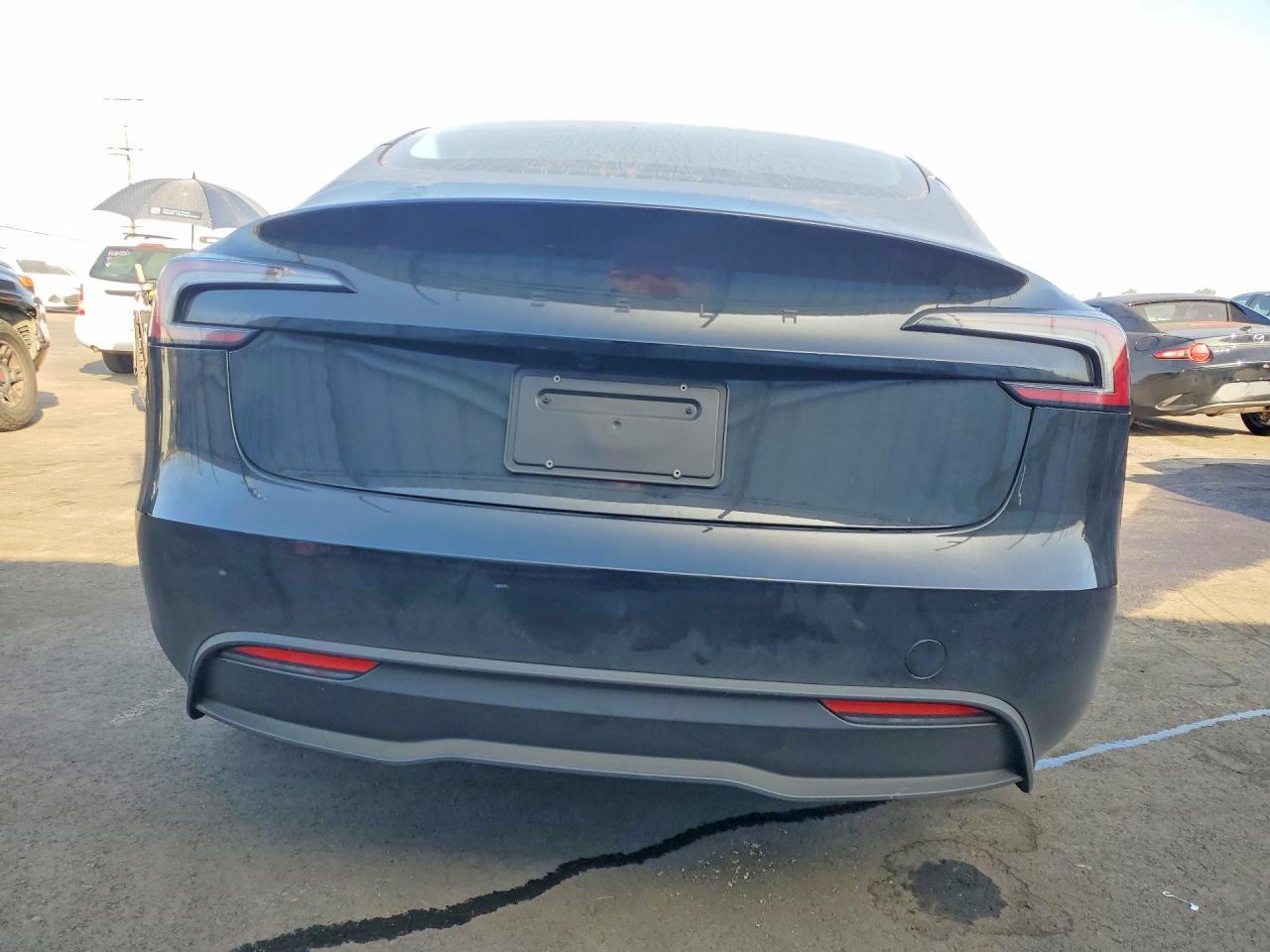 2026 Tesla Model 3 - zdjęcie 6