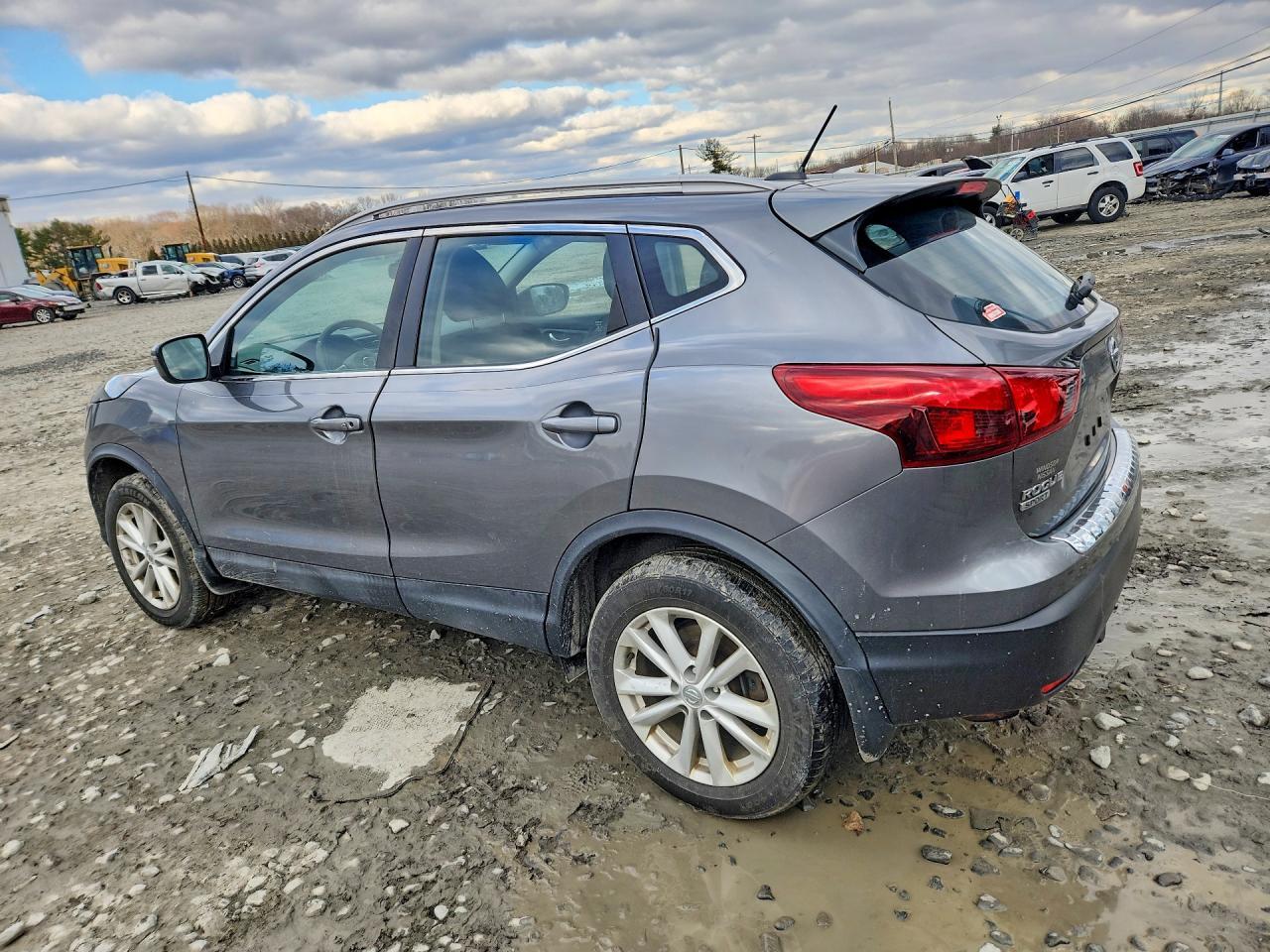 2018 Nissan Rogue Sport Sv - zdjęcie 2