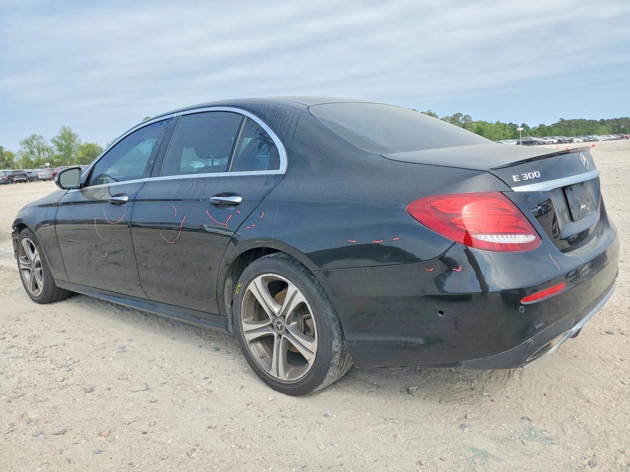 2018 Mercedes-Benz E 300 4Matic - zdjęcie 2