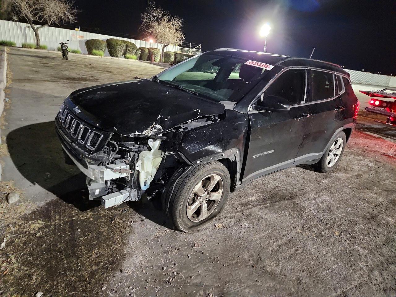 2019 Jeep Compass Latitude - zdjęcie główne