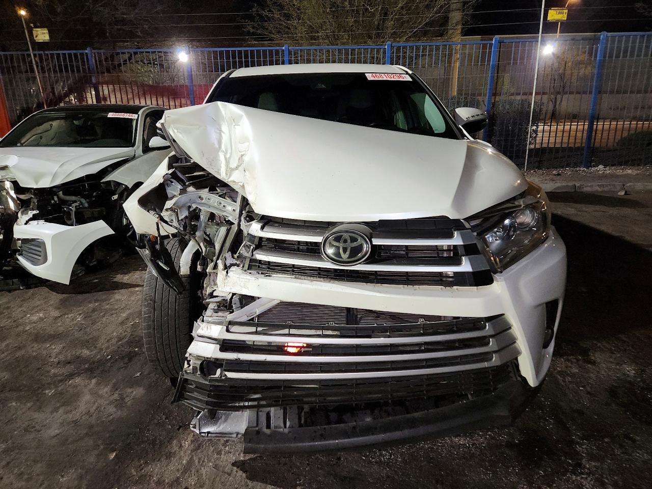 2019 Toyota Highlander Le - zdjęcie 5