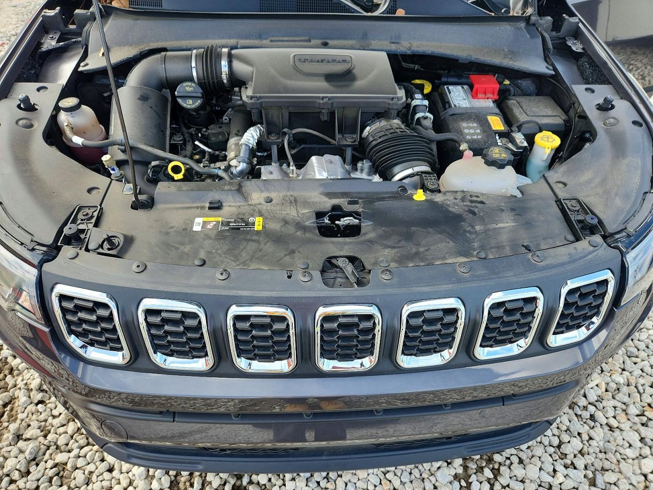 2024 Jeep Compass Latitude - zdjęcie 12