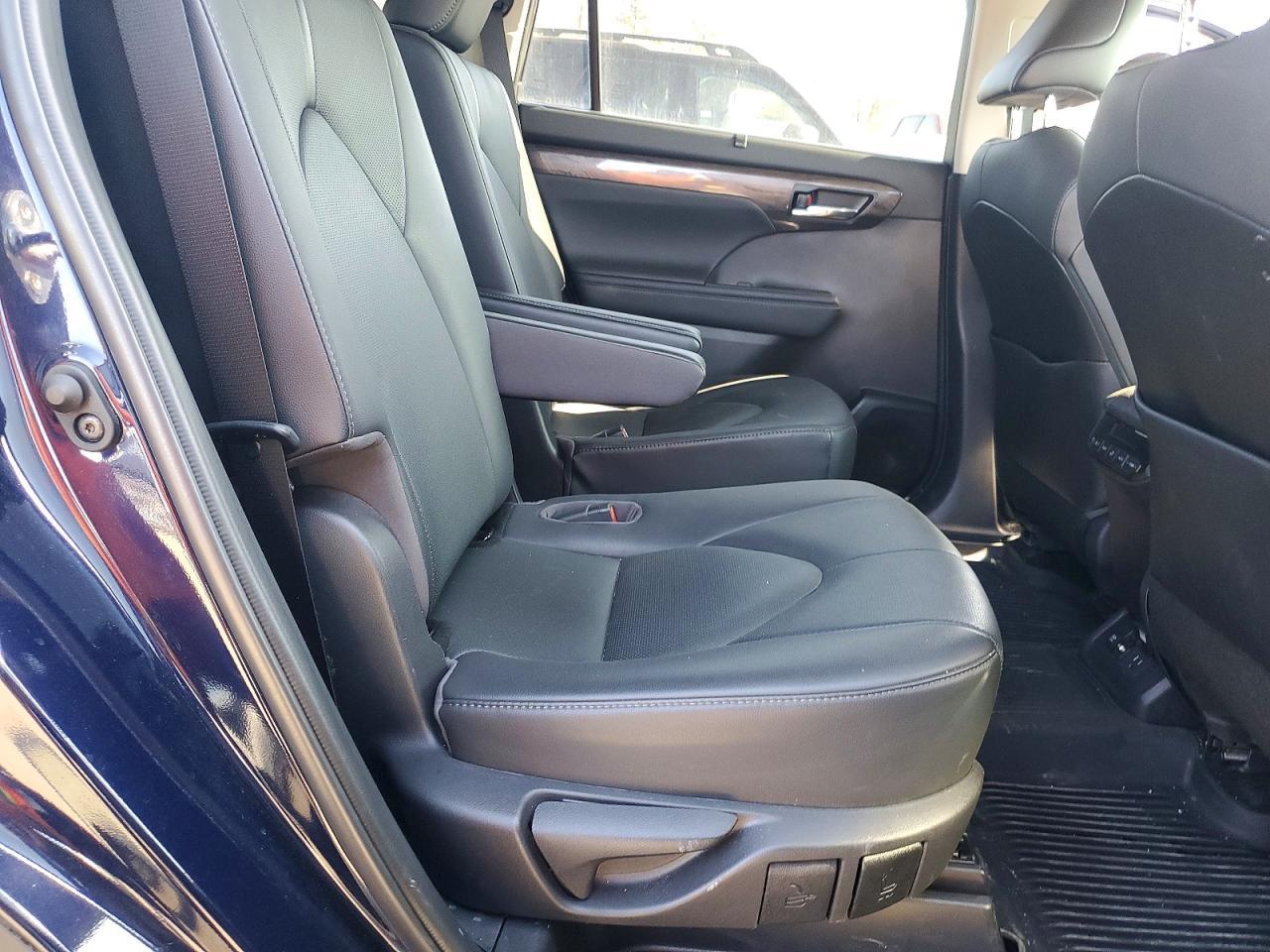 2021 Toyota Highlander Limited - zdjęcie 11