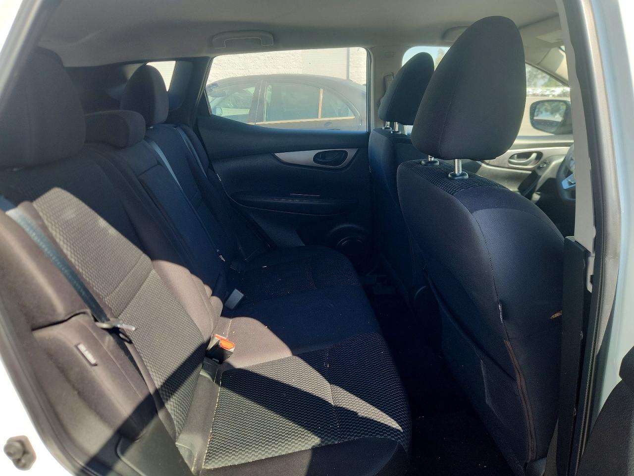 2020 Nissan Rogue Sport S - zdjęcie 10