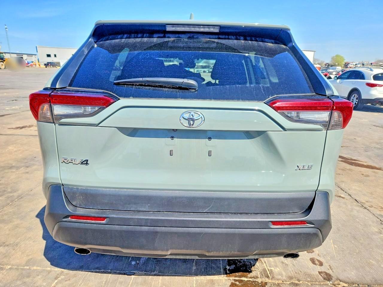 2023 Toyota Rav4 Xle - zdjęcie 6