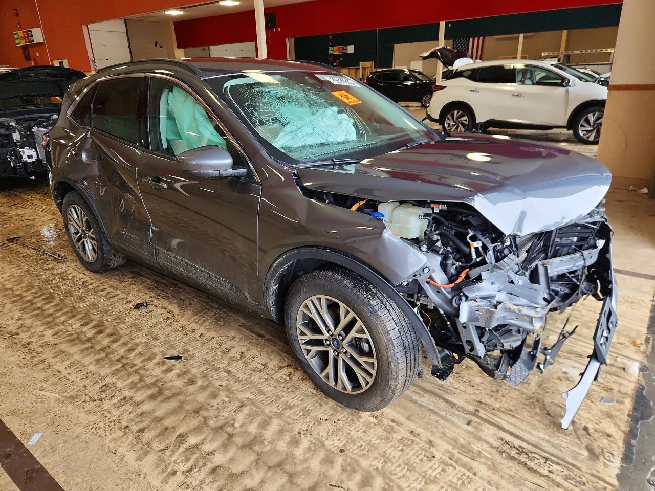 2021 Ford Escape Sel - zdjęcie 4