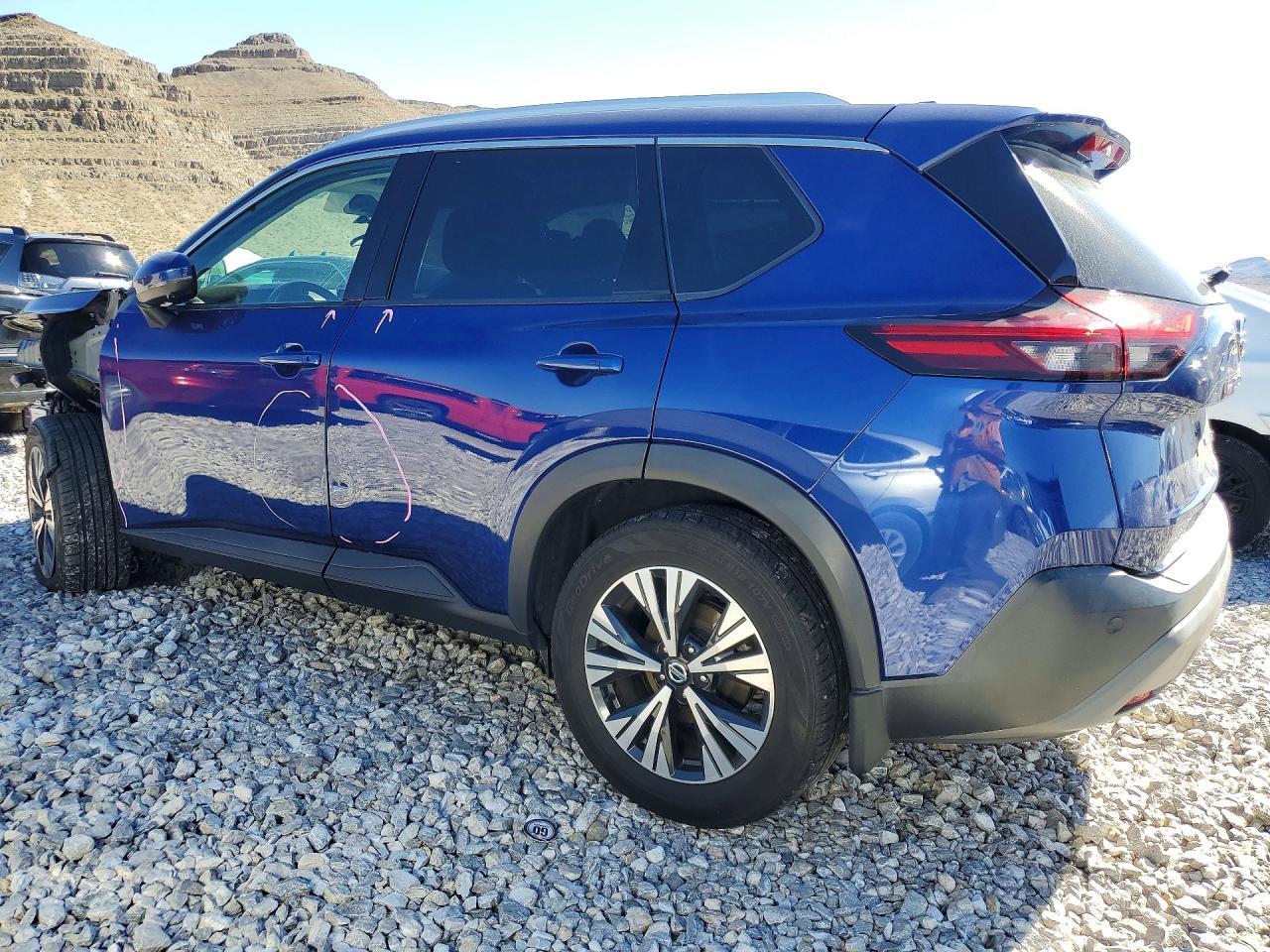 2021 Nissan Rogue Sv - zdjęcie 2