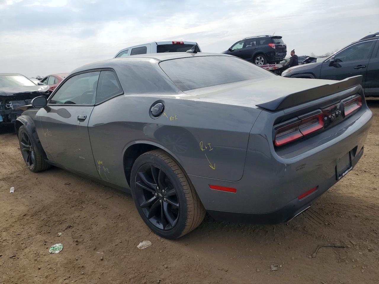 2017 Dodge Challenger Sxt - zdjęcie 2