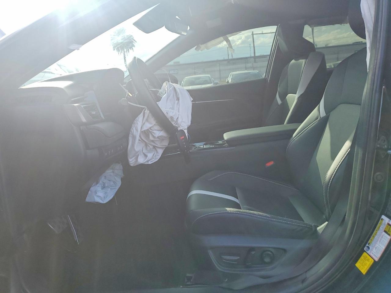 2025 Toyota Camry Se - zdjęcie 7