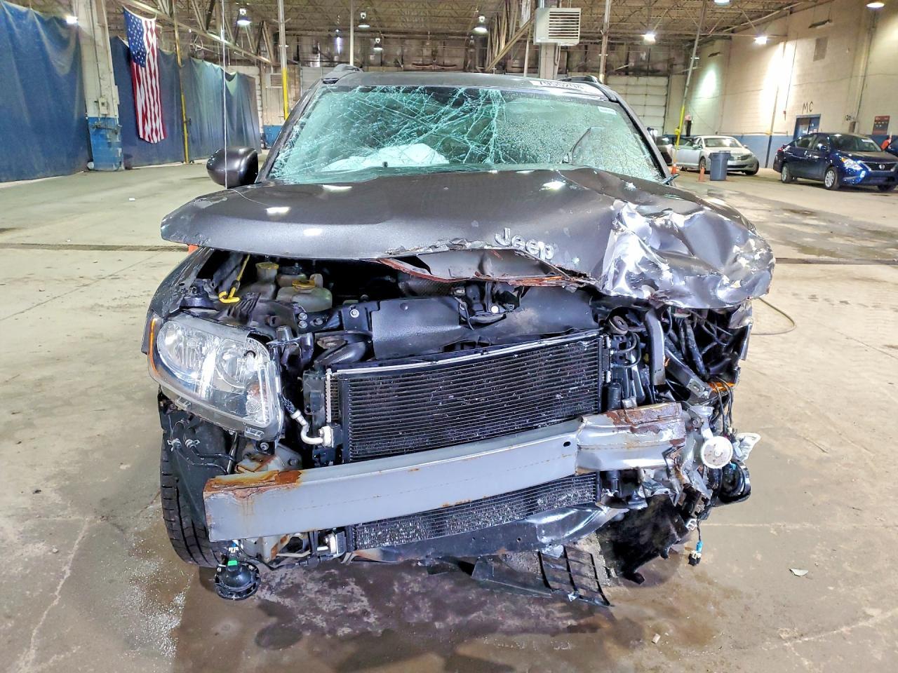 2017 Jeep Compass Latitude - zdjęcie 5