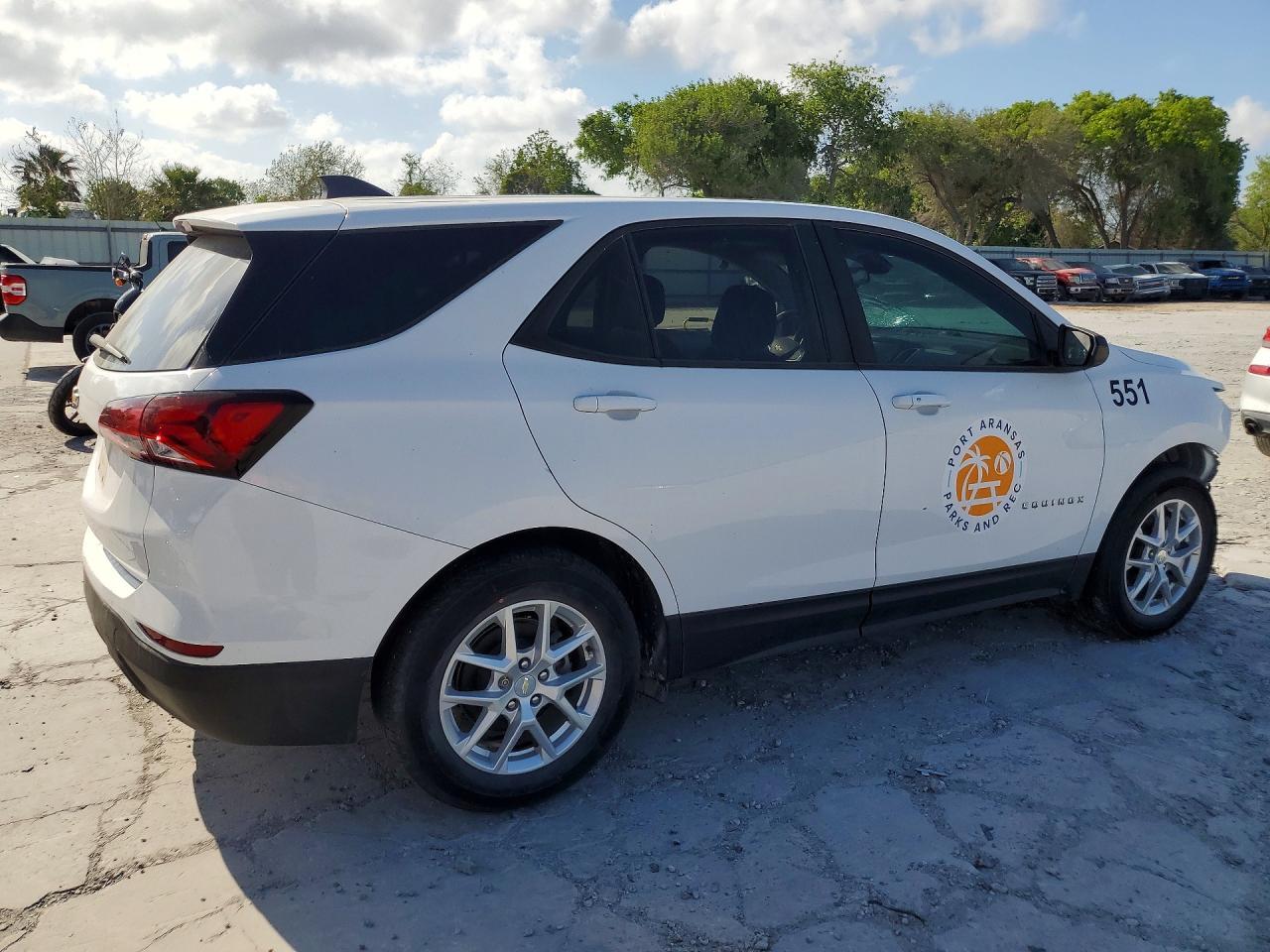 2023 Chevrolet Equinox Ls - zdjęcie 3