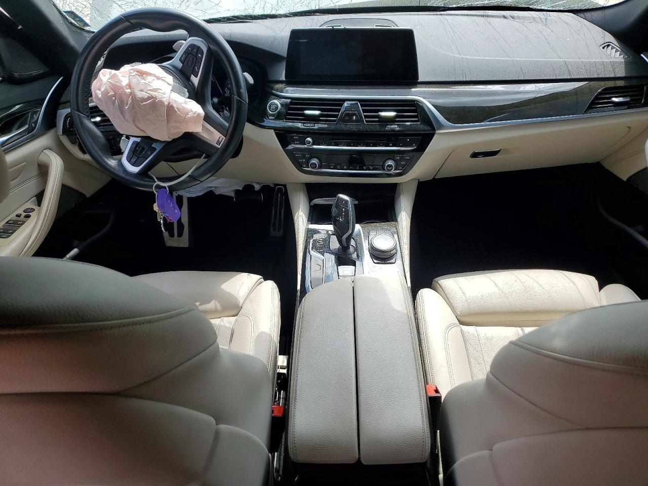 2019 BMW 540 I - zdjęcie 8