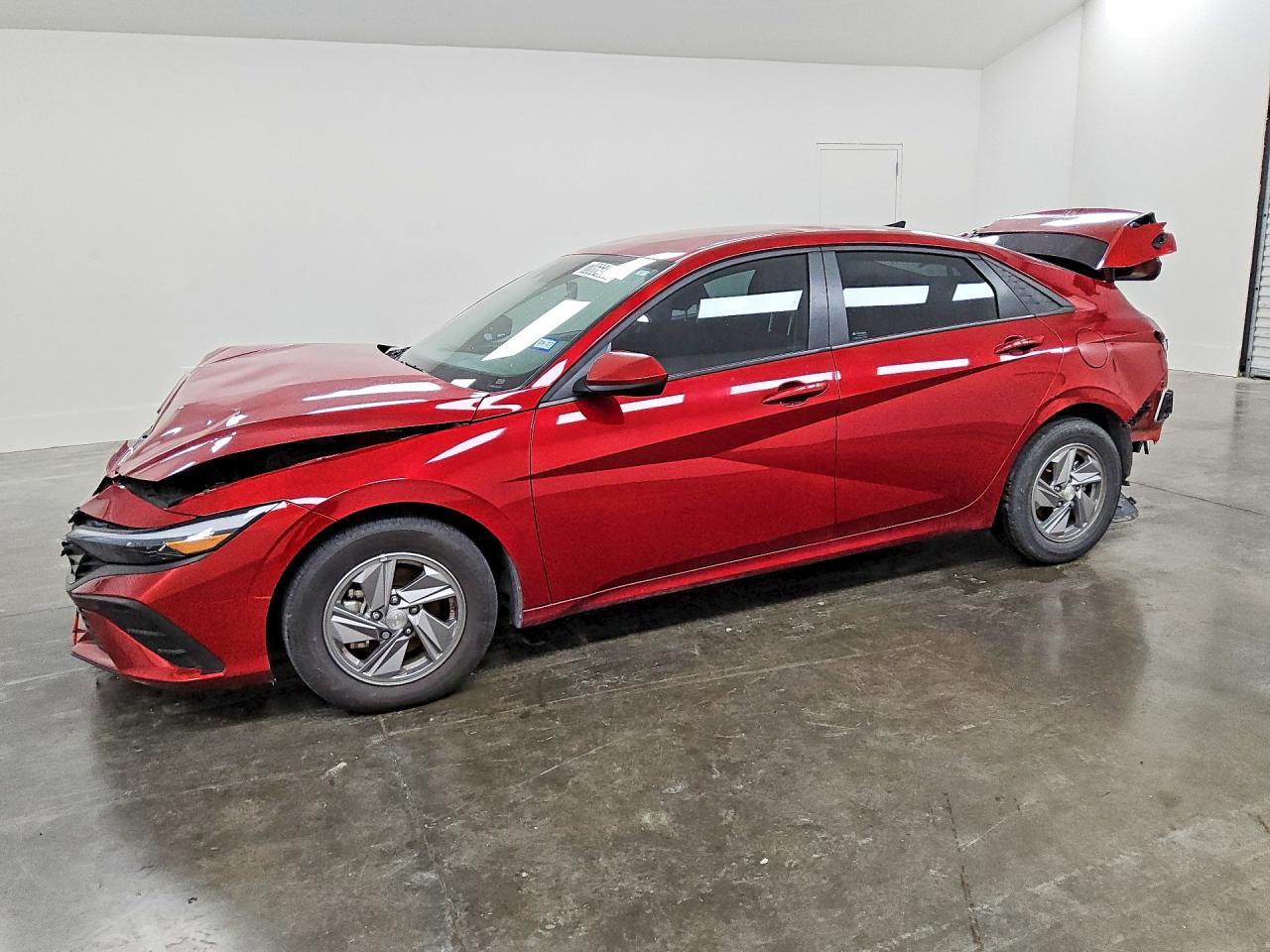 2025 Hyundai Elantra Se - zdjęcie główne