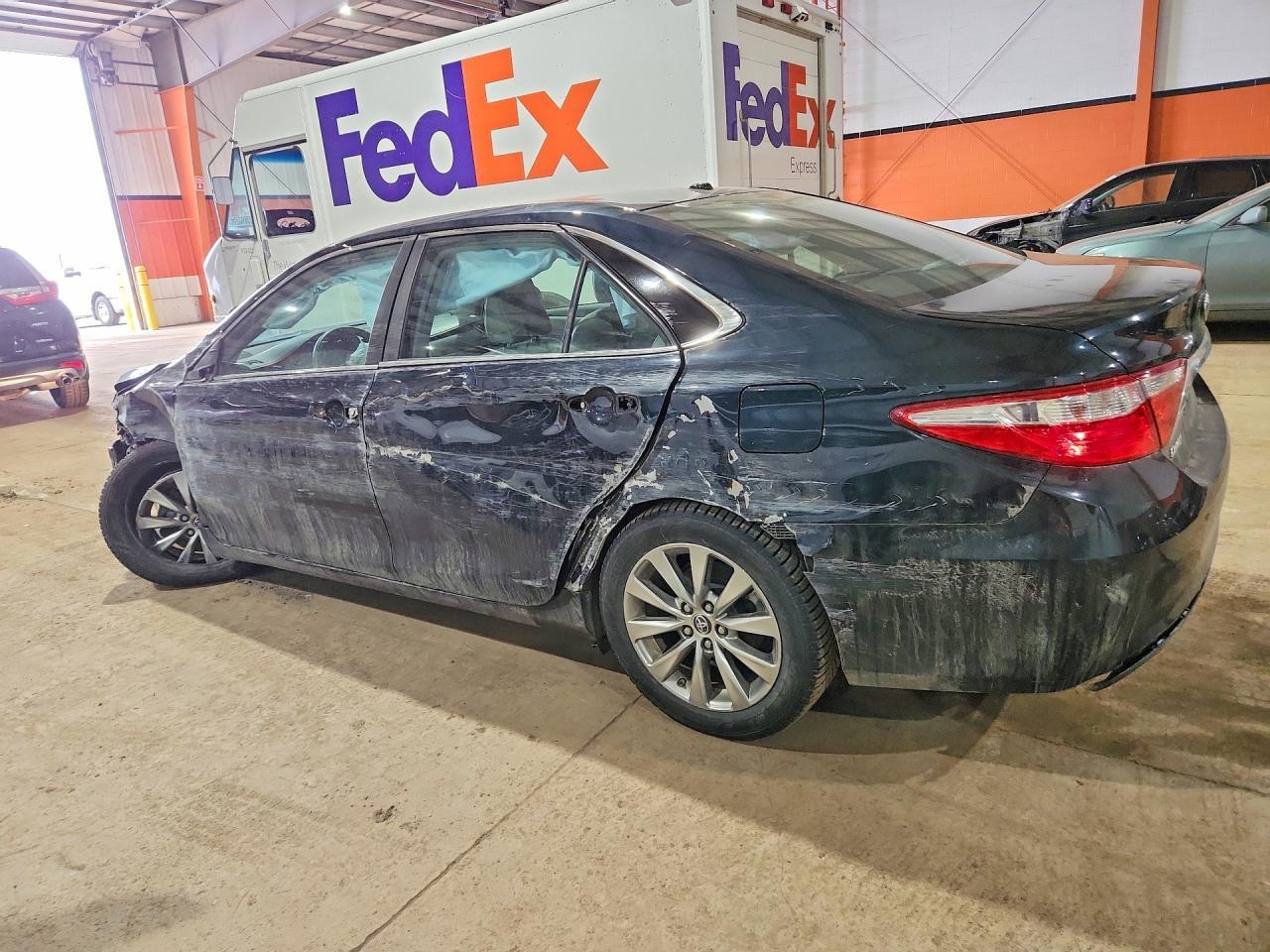 2015 Toyota Camry Xle - zdjęcie 2