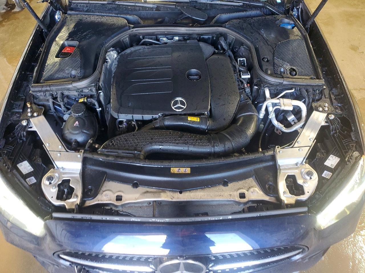 2023 Mercedes-Benz E 350 4Matic - zdjęcie 11