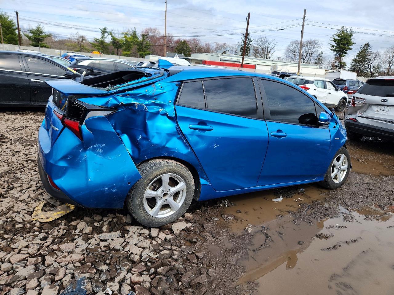 2020 Toyota Prius Le - zdjęcie 3