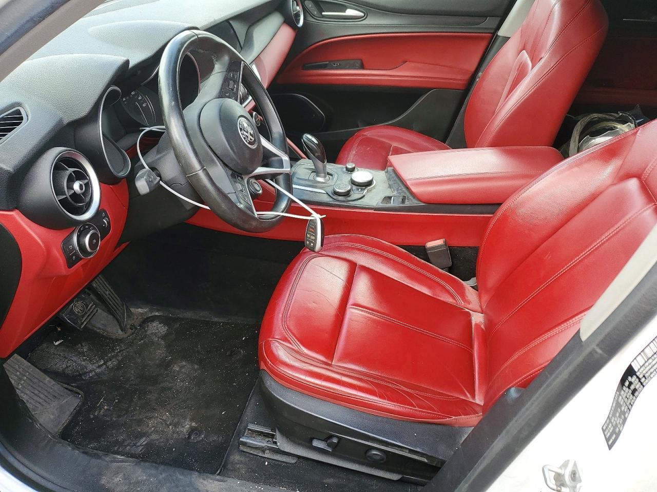 2019 Alfa Romeo Stelvio - zdjęcie 7