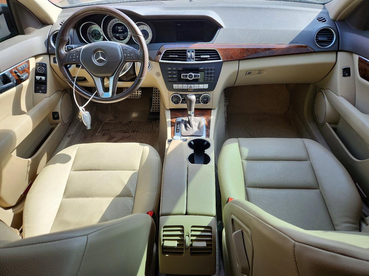 2014 Mercedes-Benz C 250 - zdjęcie 8