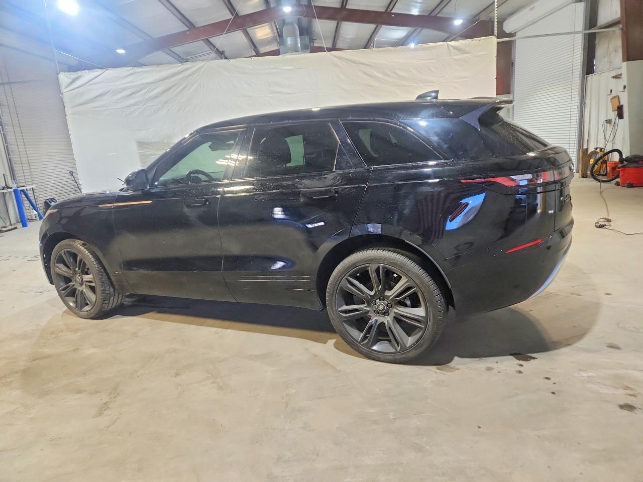 2020 Land Rover Range Rover Velar R-Dynamic S - zdjęcie 2