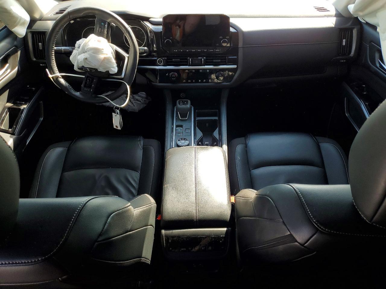 2024 Nissan Pathfinder Sl - zdjęcie 8