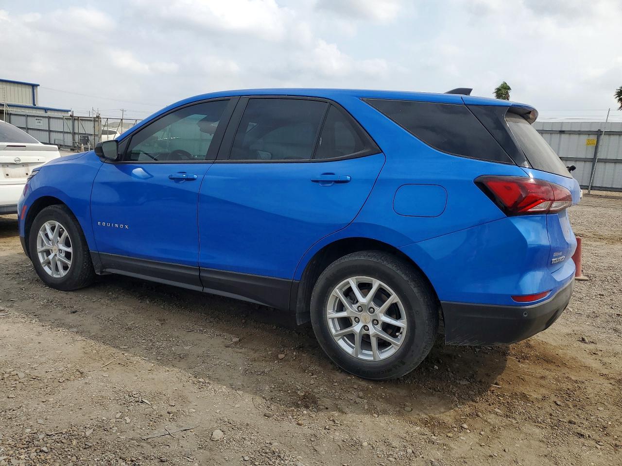 2024 Chevrolet Equinox Ls - zdjęcie 2